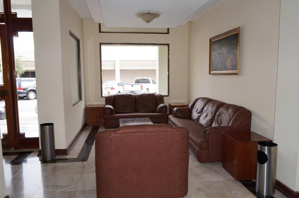 מלון Linares Guidi מראה חיצוני תמונה